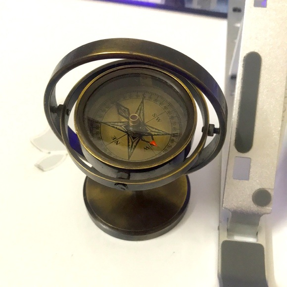 Vintage Other - •• Vintage Gimbal study tablet compass. ••
